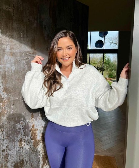 Naakte gelekte OnlyFans-foto van Jacqueline Jossa