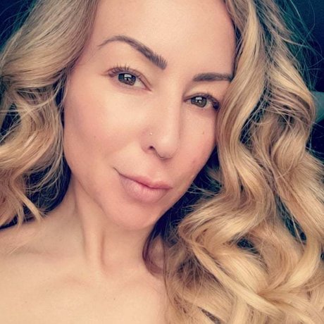 Naakte gelekte OnlyFans-foto van Provocative Panda