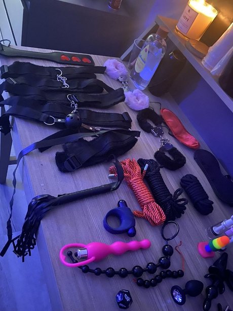 Naakte gelekte OnlyFans-foto van Prinzestar