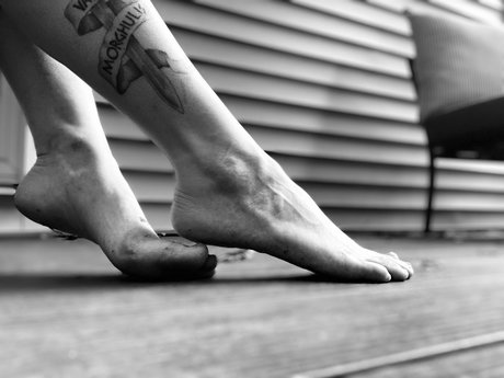 Naakte gelekte OnlyFans-foto van Mistress D