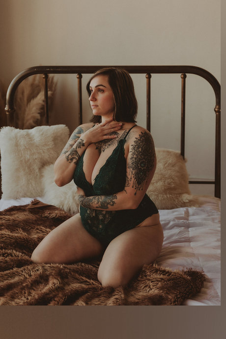 Naakte gelekte OnlyFans-foto van Scarlett