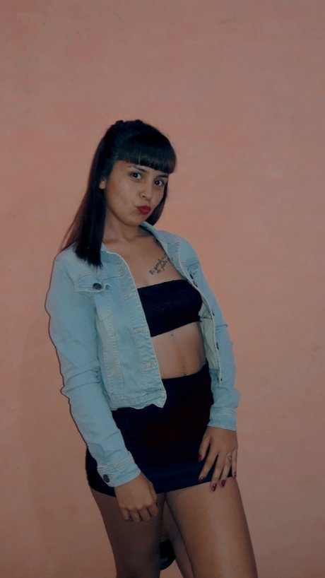 Naakte gelekte OnlyFans-foto van Denisaylen