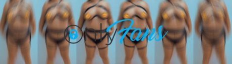 Naakte gelekte OnlyFans-foto van Diana Navarrete