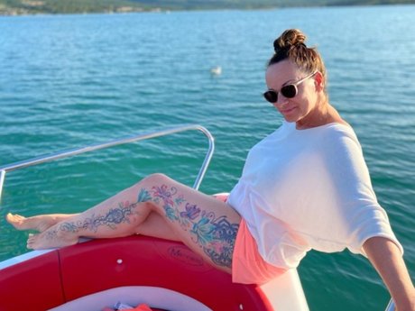 Naakte gelekte OnlyFans-foto van Coco