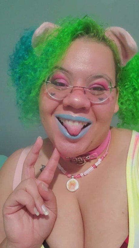 Naakte gelekte OnlyFans-foto van Delilah Littledoll