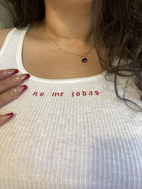 Naakte gelekte OnlyFans-foto van Puta