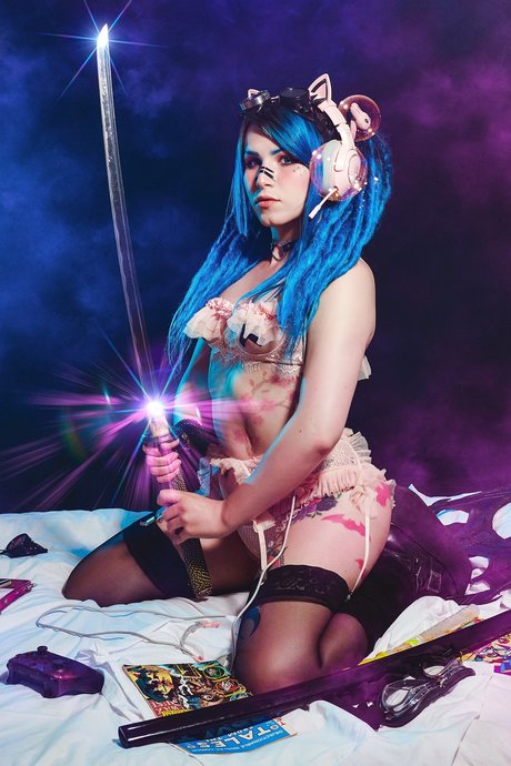 Naakte gelekte OnlyFans-foto van Purple Succubus
