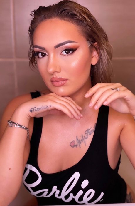 Naakte gelekte OnlyFans-foto van Deeaxsharonfree