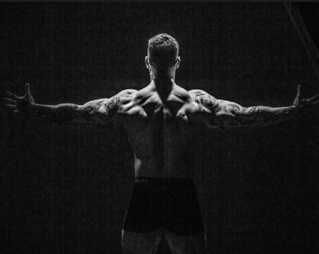 Naakte gelekte OnlyFans-foto van Dante