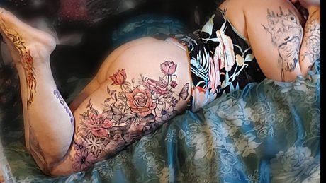 Naakte gelekte OnlyFans-foto van Rainstaterose