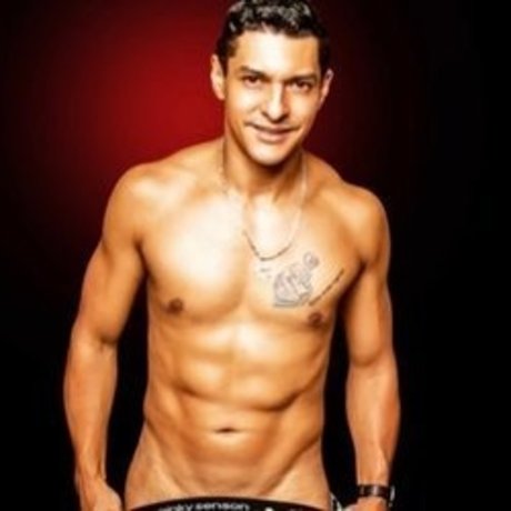 Naakte gelekte OnlyFans-foto van Rahim Sami