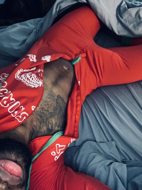 Naakte gelekte OnlyFans-foto van Jae Hill