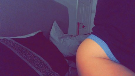 Naakte gelekte OnlyFans-foto van Rebecca Mae 