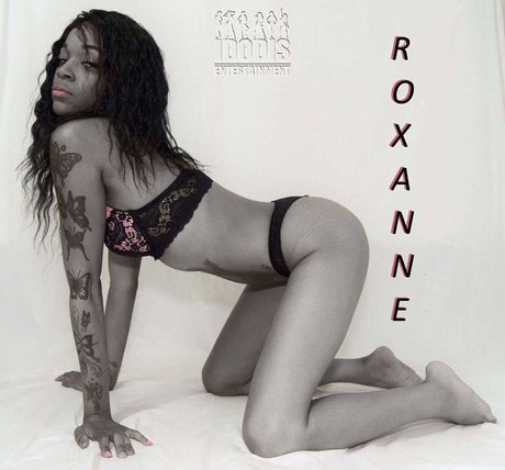 Naakte gelekte OnlyFans-foto van Roxanne Dee