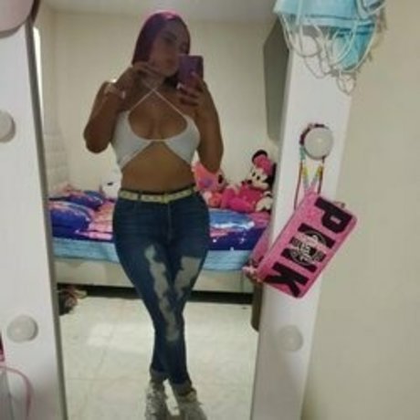 Naakte gelekte OnlyFans-foto van Samantha