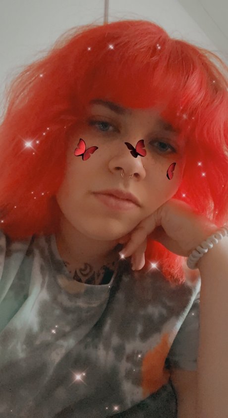 Naakte gelekte OnlyFans-foto van Salem Moon