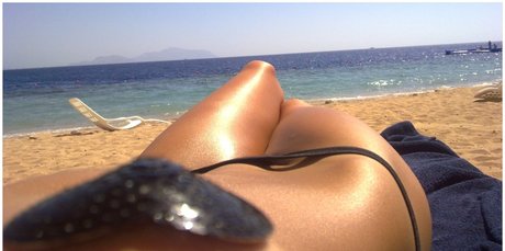 Naakte gelekte OnlyFans-foto van Sola Free