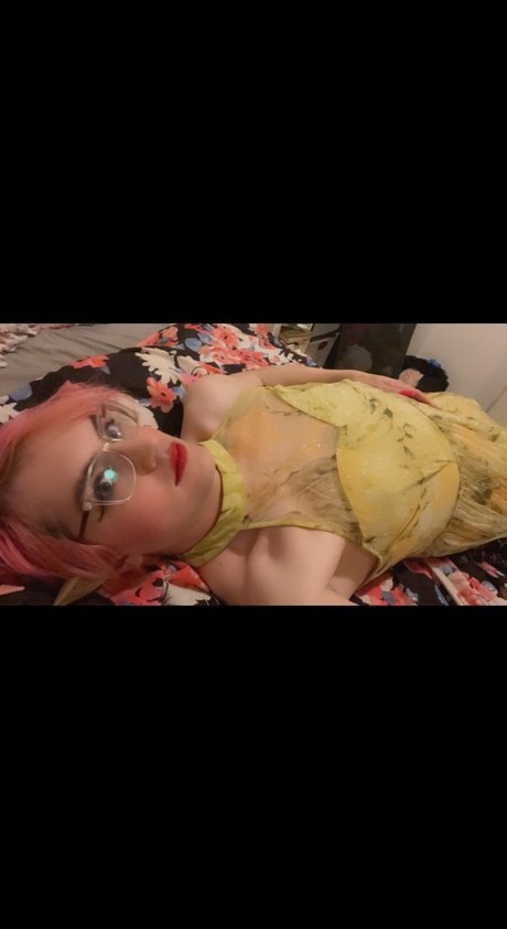 Naakte gelekte OnlyFans-foto van Ryleigh Davina