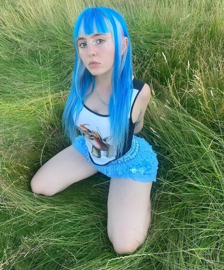 Naakte gelekte OnlyFans-foto van Ashnikko