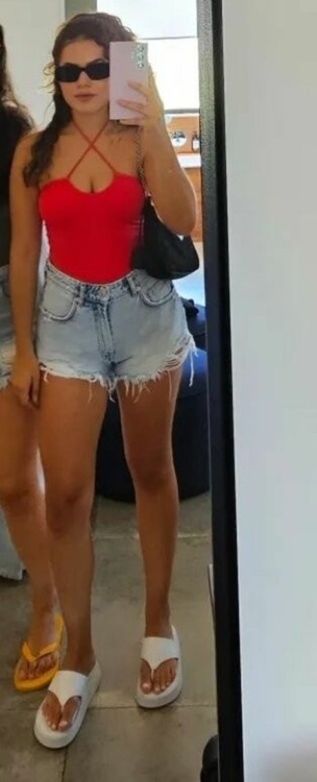Naakte gelekte OnlyFans-foto van Maisa Silva