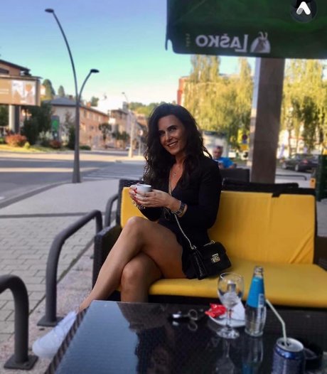 Naakte gelekte OnlyFans-foto van Selma Kostic
