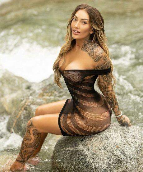 Naakte gelekte OnlyFans-foto van Sheispressure