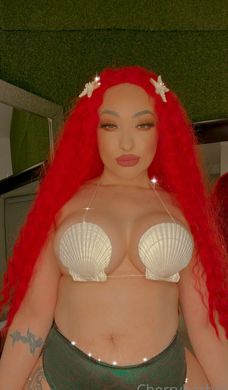 Naakte gelekte OnlyFans-foto van Cherrybarbiefreevip