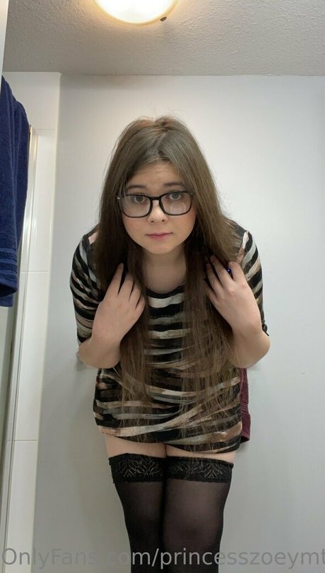 Naakte gelekte OnlyFans-foto van Princesszoeymtf