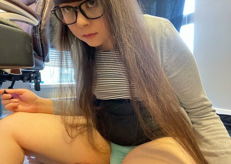 Naakte gelekte OnlyFans-foto van Princesszoeymtf