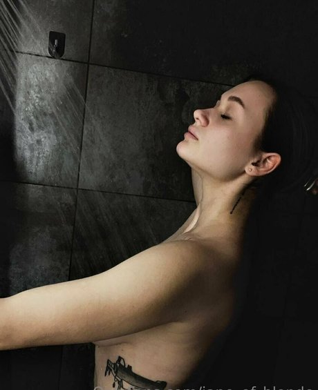 Naakte gelekte OnlyFans-foto van Janemyller