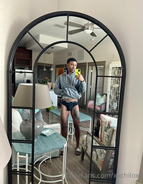 Naakte gelekte OnlyFans-foto van Xxchilo
