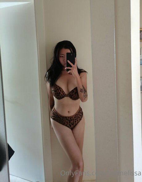 Naakte gelekte OnlyFans-foto van Leemelissa