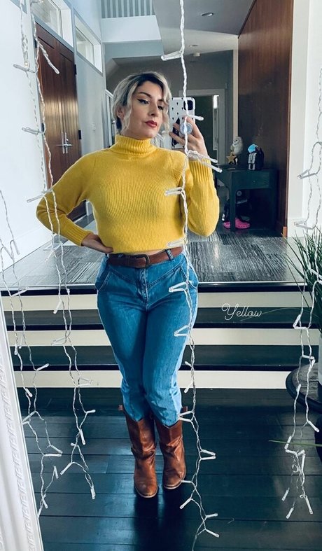 Naakte gelekte OnlyFans-foto van Rebecca Ford