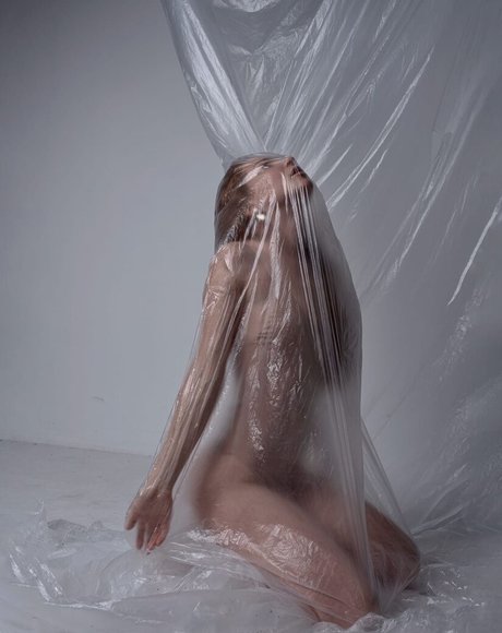 Naakte gelekte OnlyFans-foto van Oksana Butovskaya