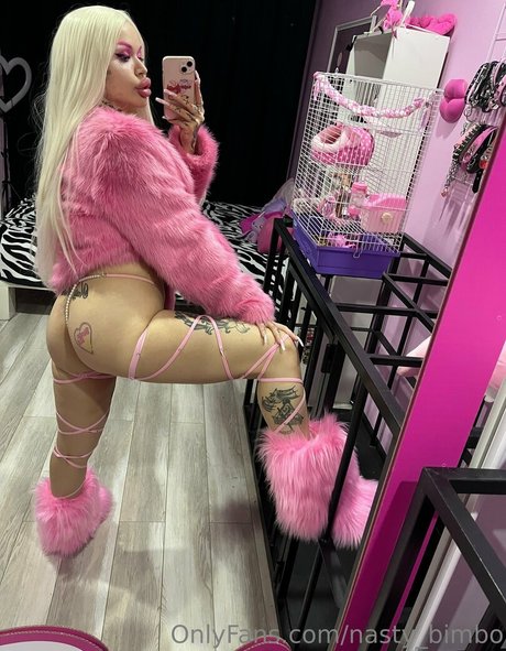Nasty_bimbo