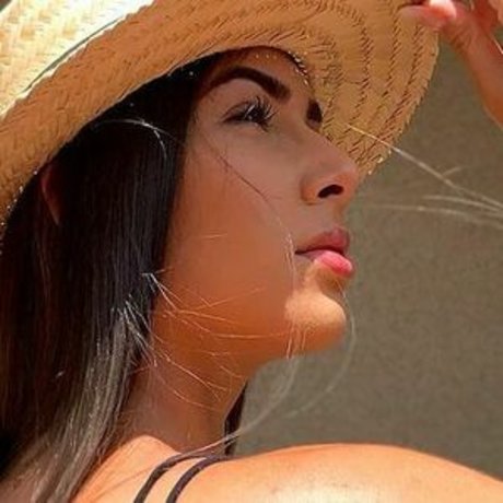 Naakte gelekte OnlyFans-foto van Rayfit