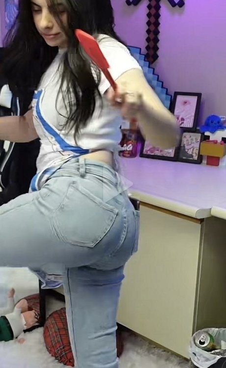 Naakte gelekte OnlyFans-foto van Thatgirlgatto