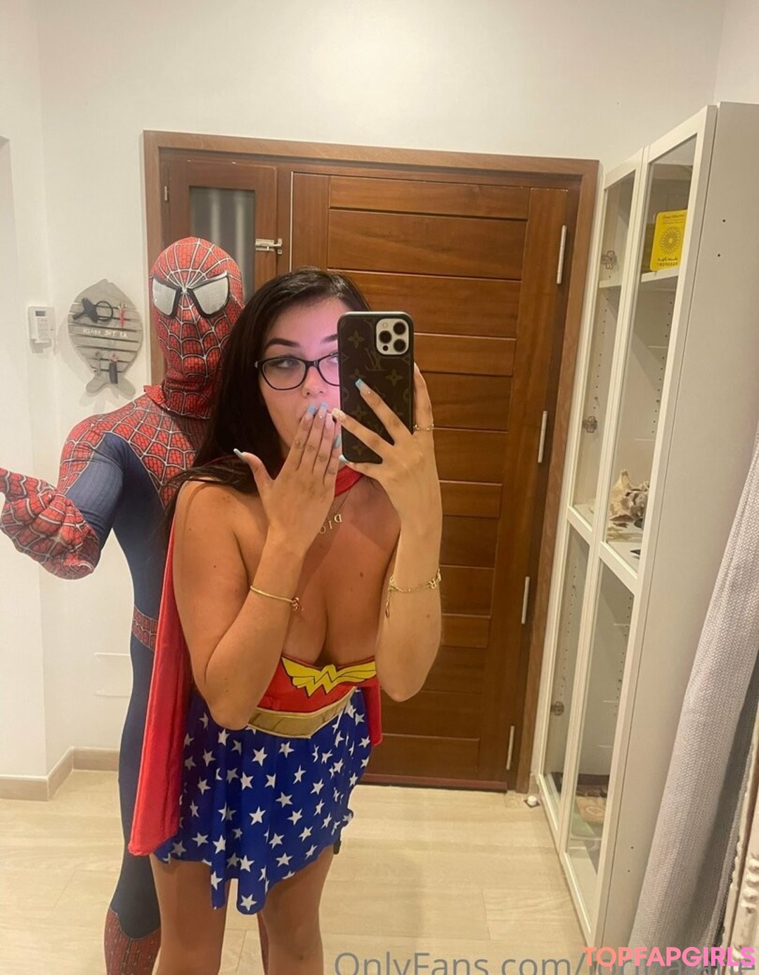 Naakte gelekte OnlyFans-foto van Lorinajane #1320