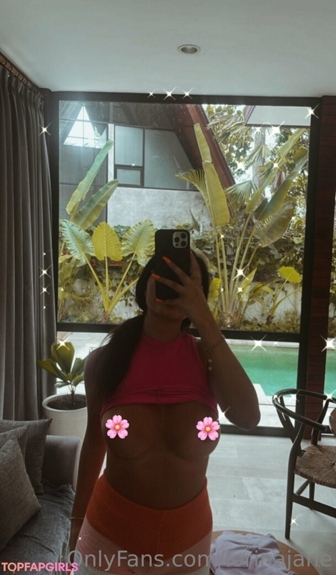 Naakte gelekte OnlyFans-foto van Lorinajane #1407