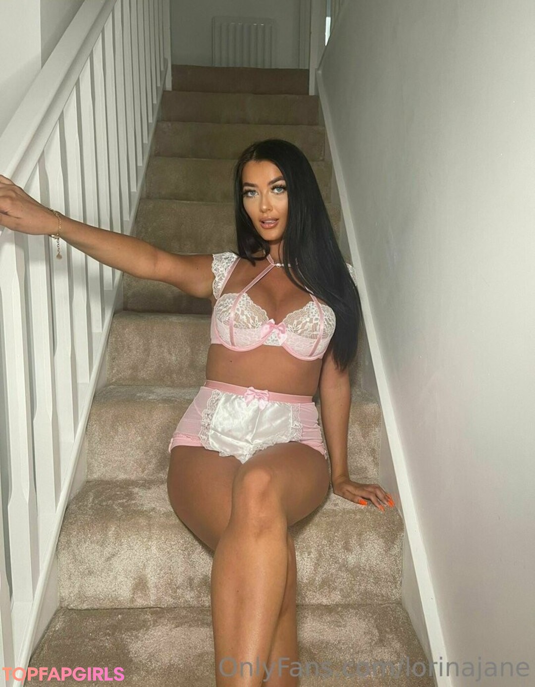 Naakte gelekte OnlyFans-foto van Lorinajane #1948