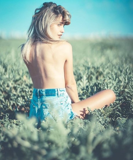 Naakte gelekte OnlyFans-foto van Noy Zafrani
