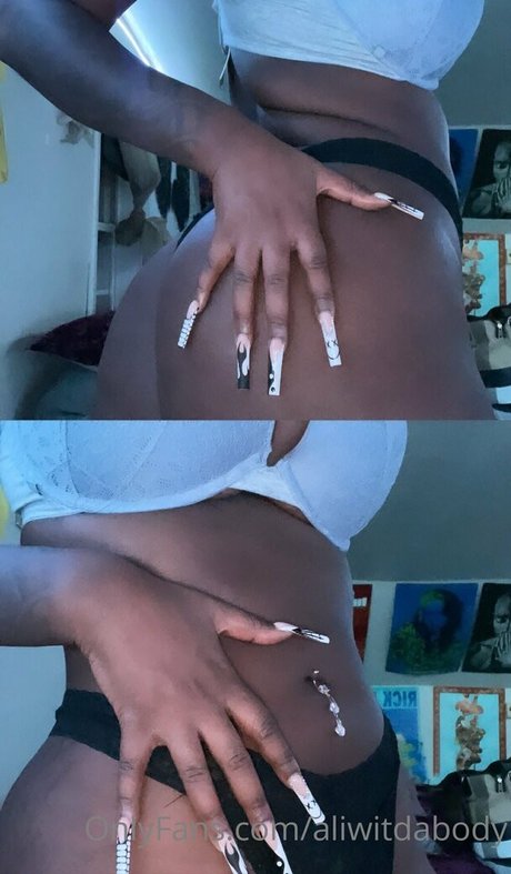 Naakte gelekte OnlyFans-foto van Aliwitdabody
