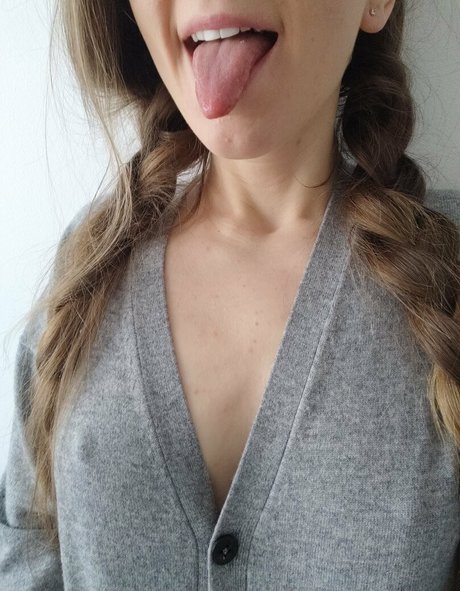 Naakte gelekte OnlyFans-foto van Cutegirlfriend
