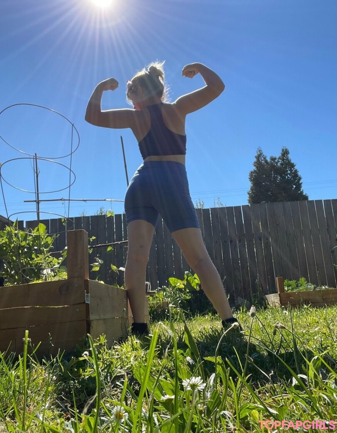 Naakte gelekte OnlyFans-foto van Lilpinkalien #1046