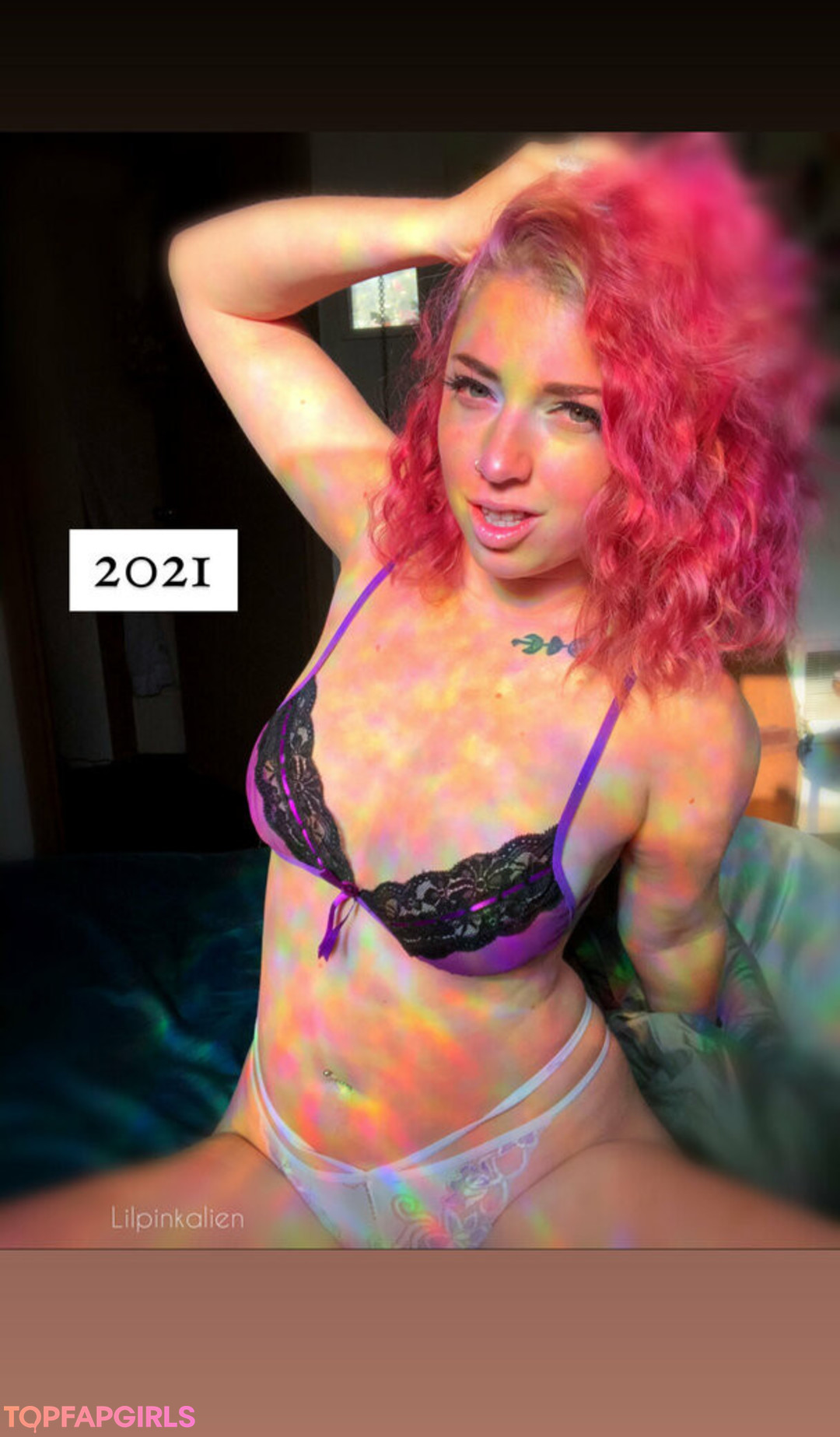 Naakte gelekte OnlyFans-foto van Lilpinkalien #1538