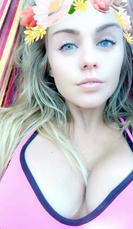 Naakte gelekte OnlyFans-foto van Lilherblover