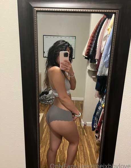 Naakte gelekte OnlyFans-foto van Meixbbylove