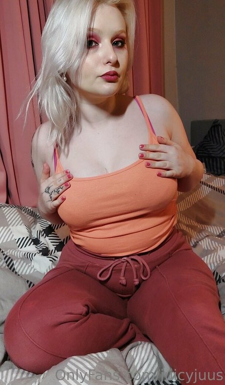 Naakte gelekte OnlyFans-foto van Juicyjuus