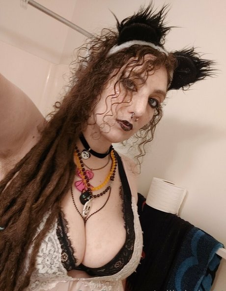 Naakte gelekte OnlyFans-foto van Milkybaby94