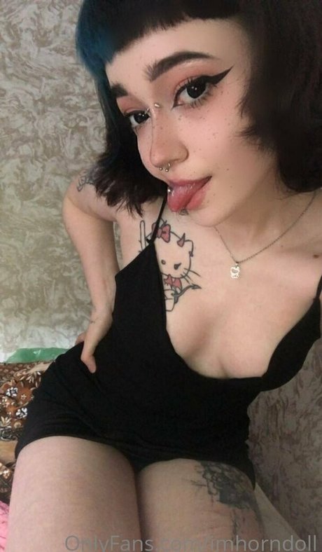 Naakte gelekte OnlyFans-foto van Imhorndoll